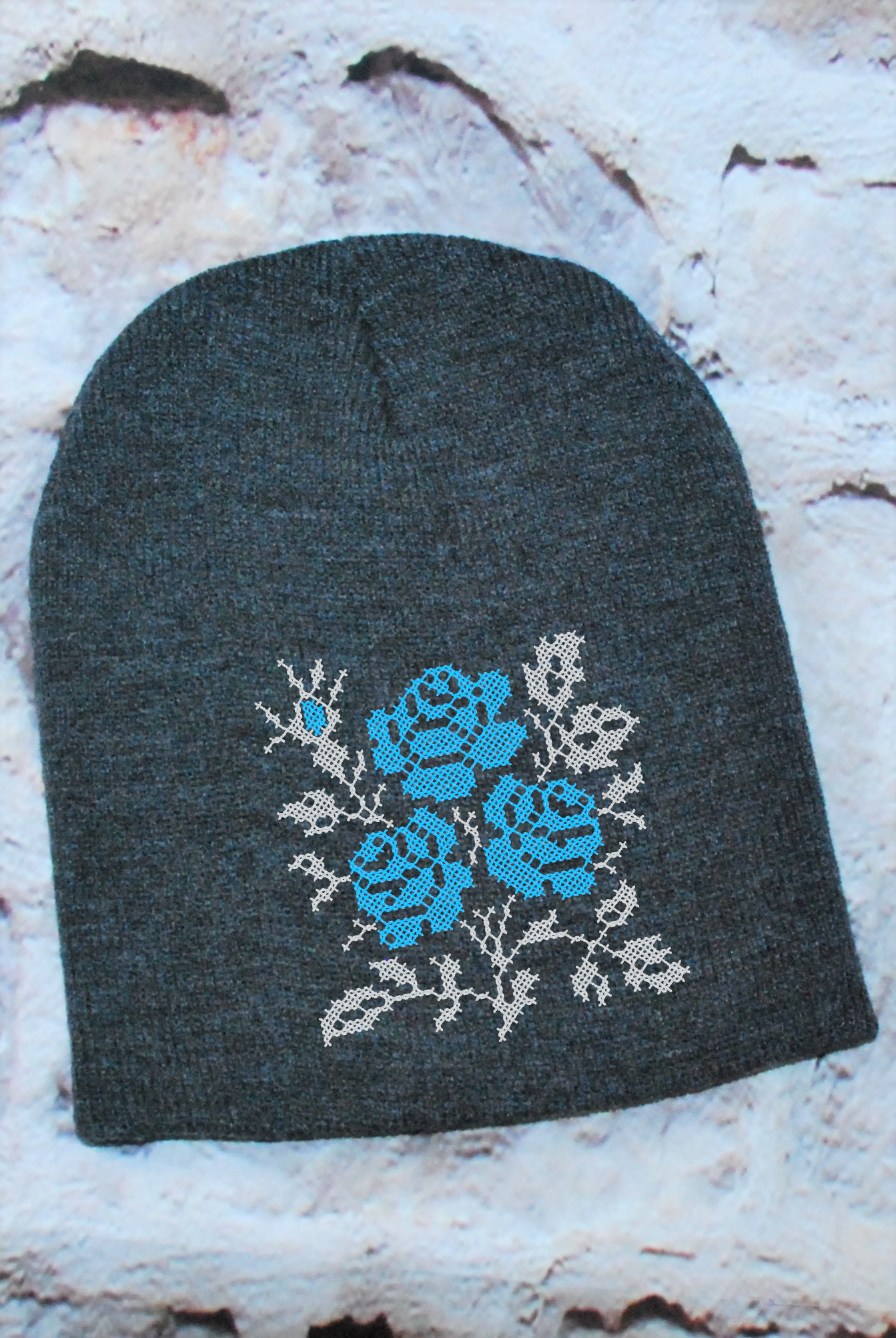 Knitted embroidered beanie hat "Roses"